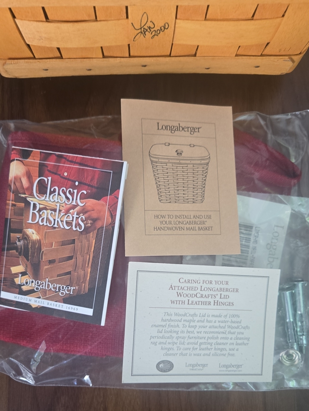 Longaberger 2000 Medium Mail Basket - Picture 3 of 7